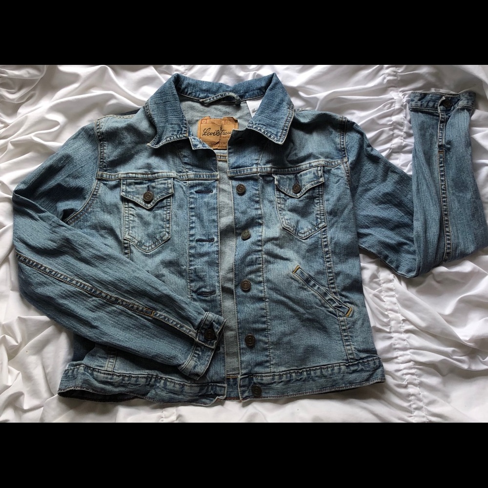 Levi Strauss Woman’s Blue Denim Jacket
